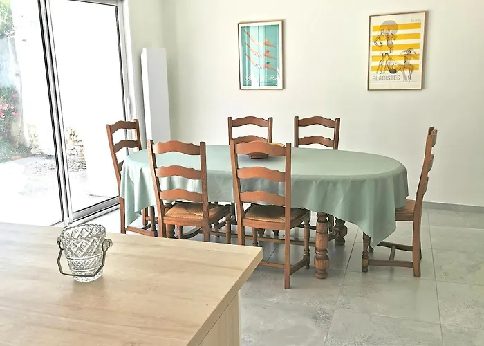 Les Volets Verts Villa *